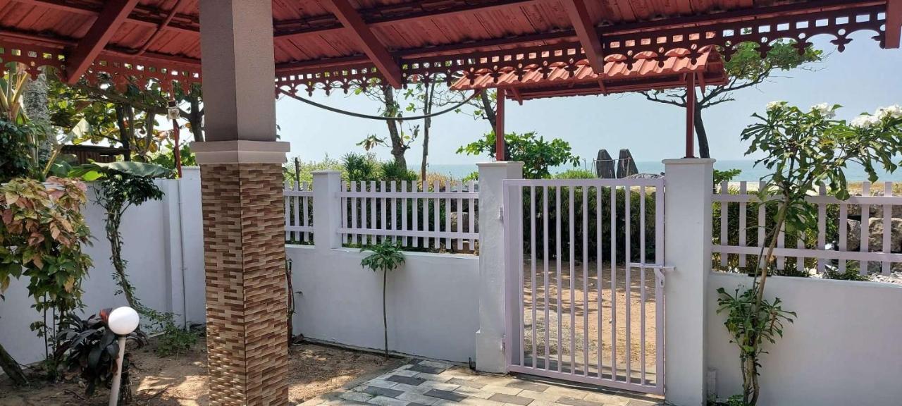 Happy Seas Beach Villa Alappuzha Exterior photo